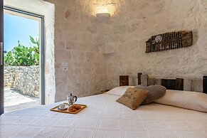 Tenuta Diciassetteconi Trulli With Pool