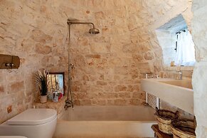 Tenuta Diciassetteconi Trulli With Pool