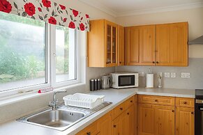 Lovely 3 Bedroom Bungalow Located in Drummore