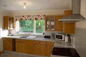 Lovely 3 Bedroom Bungalow Located in Drummore