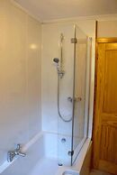 Lovely 3 Bedroom Bungalow Located in Drummore
