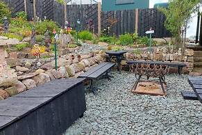 1 Bed Cottage - Sleeps 3 - Garden - Parking - Wifi