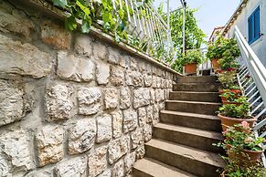 Apartments Zarac