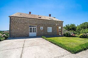 Apartments Amalija