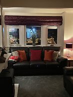 Stunning Two Bedroom Cottage in Honley