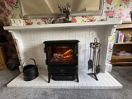 Stunning Two Bedroom Cottage in Honley