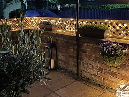 Stunning Two Bedroom Cottage in Honley