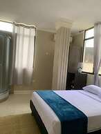 Reef Hostel Manta