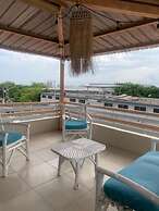 Reef Hostel Manta
