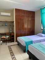 Reef Hostel Manta