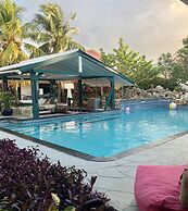 THUISHAVEN adults-only boutique resort