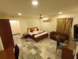 GT Grande Hotel-Near US Consulate