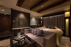 HOTEL ZEN - Adults Only