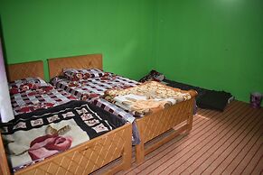 Mid Valley Guest House