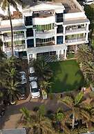 White House Beach Resort