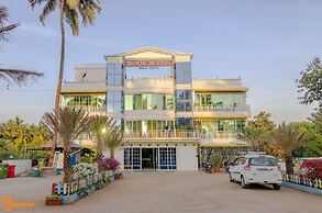 White House Beach Resort
