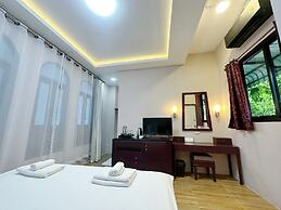 Daddy Dream Hotel and Residence