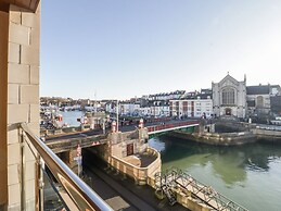 Townbridge Apartment