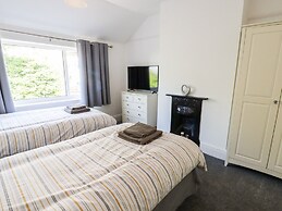 13 The Crescent