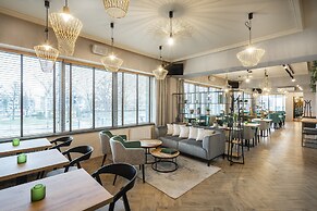 Green Hotel