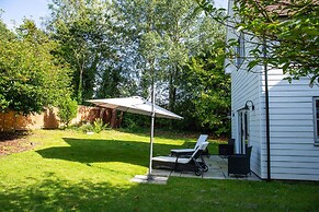 5bed-10guests-fireplace-hottub-pets Ok-parking