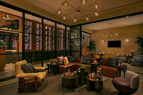 Moxy Brooklyn Williamsburg