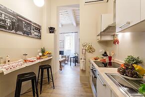 Casa Janca in Lucca With 1 Bedrooms and 2 Bathrooms
