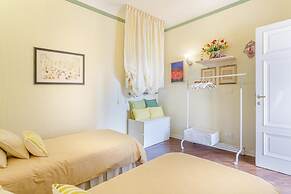 Casa Emy in Lucca With 3 Bedrooms and 2 Bathrooms