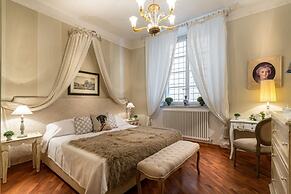 Casa Opera in Lucca With 2 Bedrooms and 2 Bathrooms