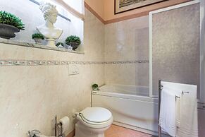 Casa Opera in Lucca With 2 Bedrooms and 2 Bathrooms