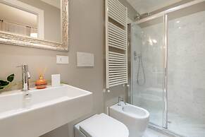 Casa Betta in Lucca With 2 Bedrooms and 2 Bathrooms
