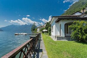 Villa Bianca - Front Lake Pool
