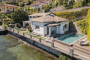 Villa Bianca - Front Lake Pool