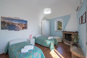 Casa Punta Paradiso - Romantic Seaside Retreat
