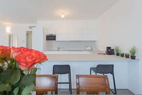 C0-e569-lbag97b2 - Dream Lake Apartment 2