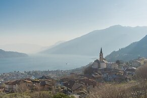 Valarin Como Luxory Apartment Wellness