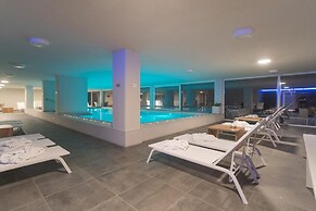 Valarin Como Luxory Apartment Wellness