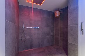 Valarin Como Luxory Apartment Wellness