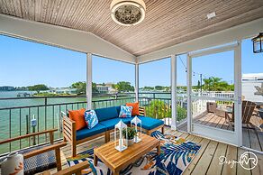 Chic 8BR with Heated Pool & Waterview