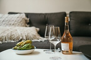 DeBlox living - Alhambra Apartments