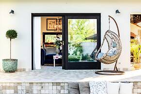 The Luxury Beach Villa