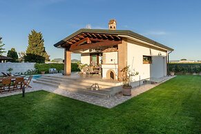 The Luxury Beach Villa
