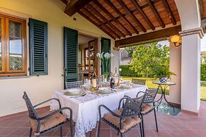 Nonna Bianca Farmhouse