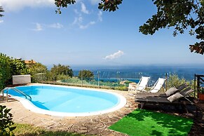 Villa The Stone on the Sea