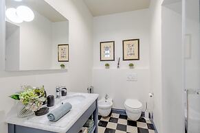 Gimber Tales a First Floor Apartment