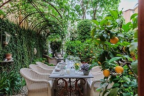 Casa Vanny an Apartment With Private Garden