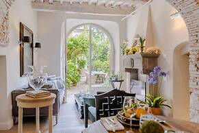 Casa Vanny an Apartment With Private Garden