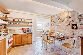 Casa La Guardia a 3 Bedrooms Panoramic Apartment