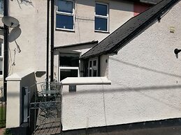 Cosy, Spacious 2-bed Cottage in Watchet, Somerset
