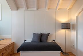 Oporto Rooftop Studio by Vacationy